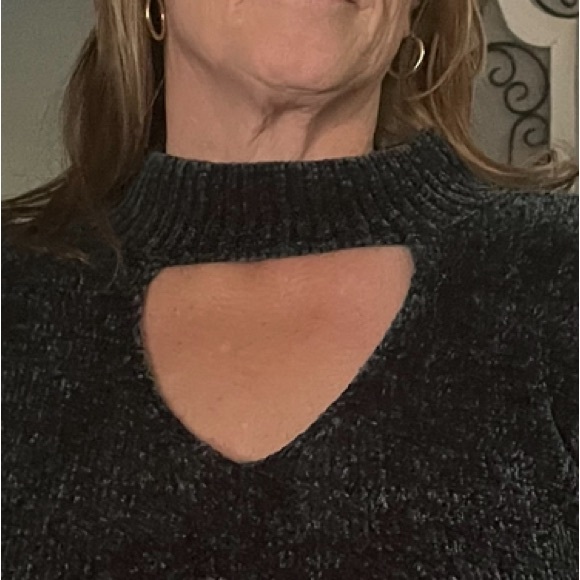 🌟HP🌟Charming Charlie Keyhole Sweater - Picture 6 of 6